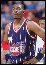 Quel est ce joueur, pivot de renom? Surnom the dream.