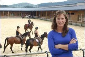 Il construit, gre et s'occupe d'un centre questre. De qui parle-t-on ?