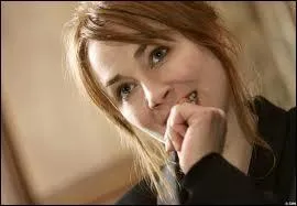 Julie Depardieu est. .