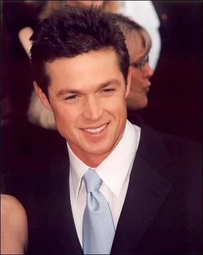 Qui joue le rle de Teddy Conrad ?