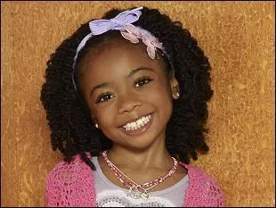 Comment s'appelle la fille ?