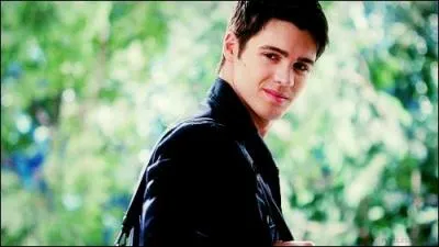 Comment s'appelle son frre ?