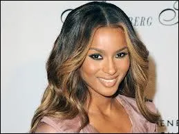 Quel est le nom de son premier album ?