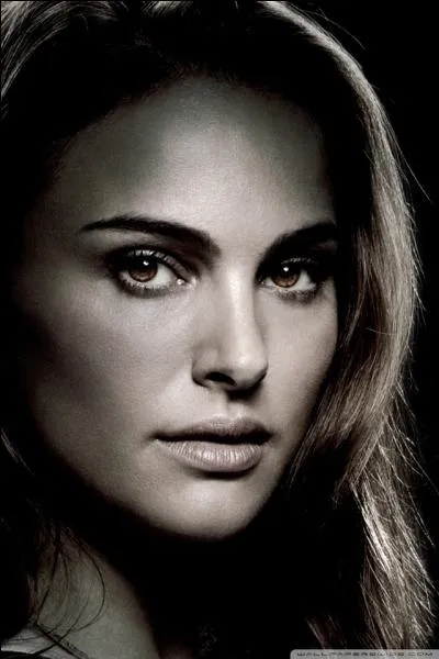 Comment se nomme le personnage incarn par Natalie Portman ?
