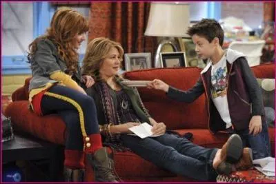 Quel est le mtier de la mre de Cece et Flynn ?