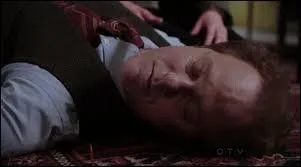 Qui essaie de faire accuser Rgina du meurtre d'Archie sous les yeux de son chien ?