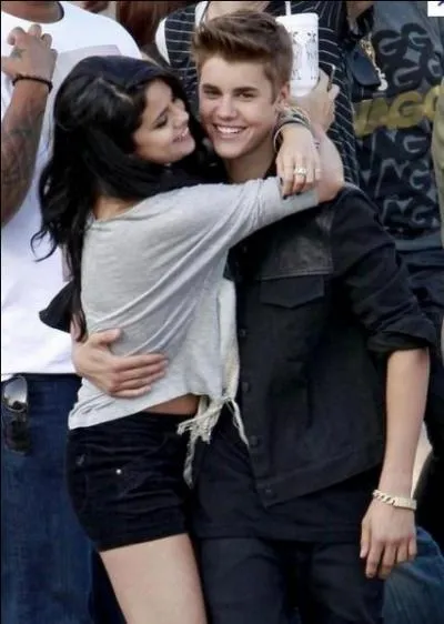 Combien de temps a dur son couple avec Justin Bieber ?