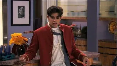 Quel est le mtier et l'ge de Tony dans  Jessie  ?