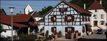 Nous partons maintenant  la dcouverte de la ville Haut-Rhinoise de Flaxlanden. Nous serons ainsi en rgion ...