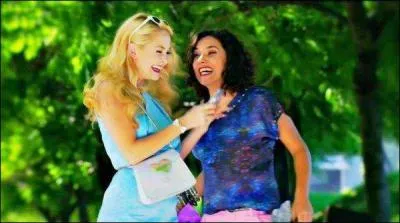 Comment s'appelle la chanson o chantent Nata et Ludmilla ?