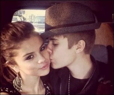 Avec qui Selena Gomez sortait-elle ?
