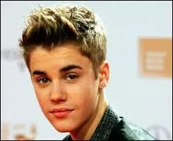 Avec quel star est-elle sortie ?