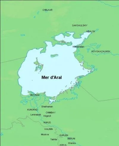 Entre quels tats est situe la mer d'Aral ?