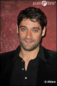 Qui est cette personne et comment s'appelle-t-il ?