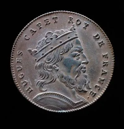 Qu'est-ce qui est apparu  l'poque d'Hugues Capet ?