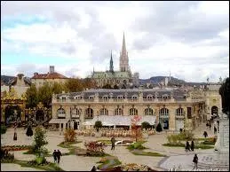 Surnomme  la ville aux portes d'or  et connue entre autres pour ses macarons et sa Place Stanislas, nous allons dcouvrir la ville de Nancy. Pour ce faire, nous devons nous rendre ...