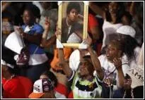 Certains chanteurs ont une foule d'admirateurs...