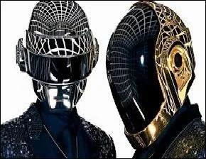 Musique - Quel duo franais de musique lectronique apparat souvent casqu ?