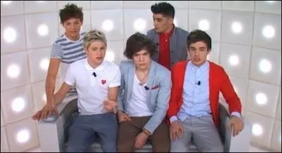 Dans  La boite  questions , quelle phrase dit-il en franais ?