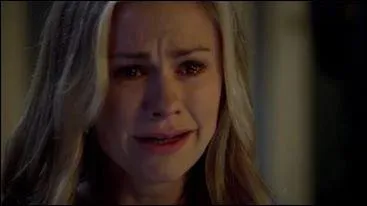 Dans l'pisode 10, Sookie fait un rve rotique avec ...