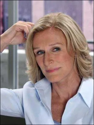 Madame Close, actrice amricaine surdoue et inoubliable Madame de Mertueil dans  Valmont  dispose d'un prnom peu commun. Lequel ?