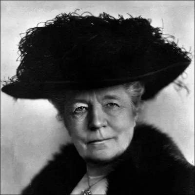 Comment se prnommait Madame Lagerlof, auteure du  merveilleux voyage de Nils Holgerson ?