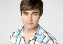 Quelle est l'autre passion de Len ?