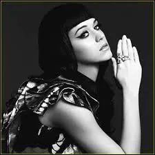 Quel est le nom de son single de 2011 ?