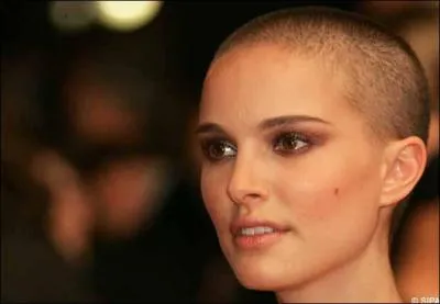 Pour quel rle s'est-elle rase les cheveux ?