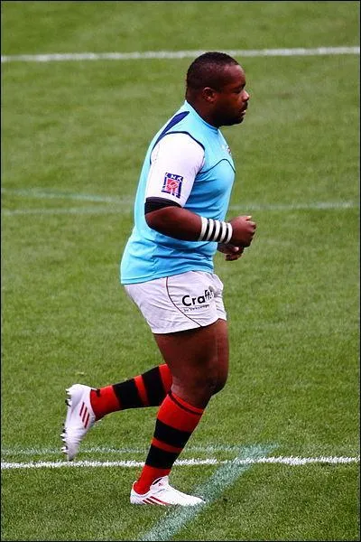 Quel est le surnom de Matthieu Bastareaud ?