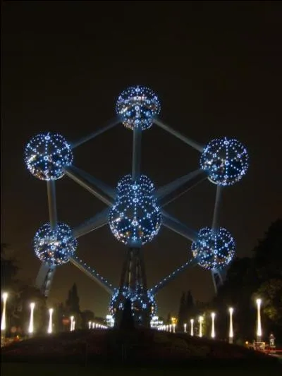 Ce monument a pour nom  Atomium , o est-il situ ?