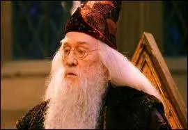 Comment s'appelle ce directeur ?