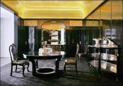 Louis Se (1875-1968) : Peintre et architecte, il cofonde en 1919, la compagnie des arts franais, en raction  l'uniformisation du style  art nouveau . Avec cette mme personne, il publie en 1921 un manifeste :  architecture , pour lequel Valry crira  Eupalinos . Qui est ce prcieux collaborateur ?