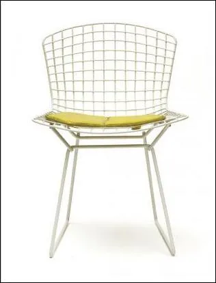 Harry Bertoia (1915-1978) : Sculpteur et designer, clbre pour sa chaise en fils d'acier souds (1952), les premiers modles taient souds manuellement. Toujours commercialise par Knoll, comment se nomme cette chaise sculpture ?