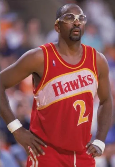 Peut-tre un peu moins clbre que les premiers, le septime meilleur marqueur de l'histoire de la NBA a tout de mme remport 3 titres de MVP et un titre avec les Philadelphia 76ers, quel est ce joueur ?