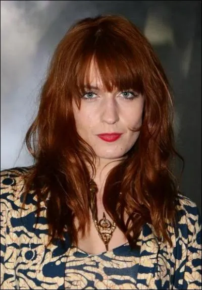 Avec qui a-t-elle collabor sur le titre  I Come Apart  ?