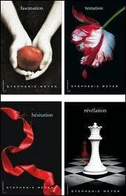 Quelle est cette saga pleine de vampires et de loups-garous ?