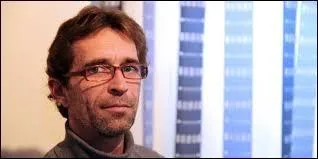 Le pre qui a donn une fesse  son enfant  la sortie de son cole,  Limoges, a t condamn  ... ?