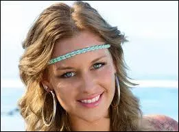 Pourquoi Aurlie est-elle venue sur l'le ?