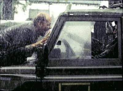 Le film de zombies se veut souvent allgorie politique dont un des plus bels exemples est ce film post-apocalyptique ralis en 2002 par Danny Boyle :