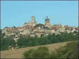 Classe parmi les Plus Beaux Villages de France, cette commune de l'Yonne est renomme pour son plerinage. Il s'agit de la commune de ...