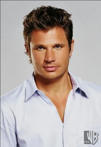 Qui remplace Phoebe au journal, pendant son cong sabbatique ?