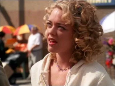 Dans l'pisode  l'ultime combat , comment s'appelle la protge de Lo ?