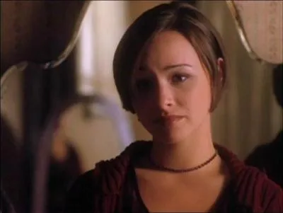 Comment s'appelle l'adolescente que rencontre les soeurs, dans l'pisode  la quatrime soeur  ?