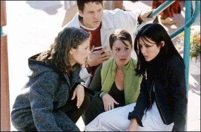 Quelle sur aide l'ange Cupidon dans l'pisode  De l'amour  la haine  ?