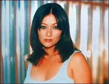 Dans l'pisode  Mauvais sort  , Prue passe un entretien dans un magazine , pour quel poste postule-t-elle ?