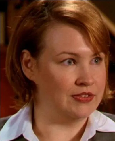 Dans l'pisode  Les rgles du combat , comment s'appelle l'amie de Lo ?