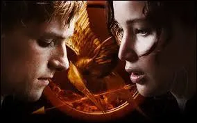 Quelle est la raction de Peeta lorsqu'il retrouve Katniss pour la premire fois dans le tome 3 ?