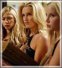 Comment s'appellent les trois blondes ?