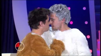 Dans quel sketch Garnier et Sentou se dguisent-ils en ours ?